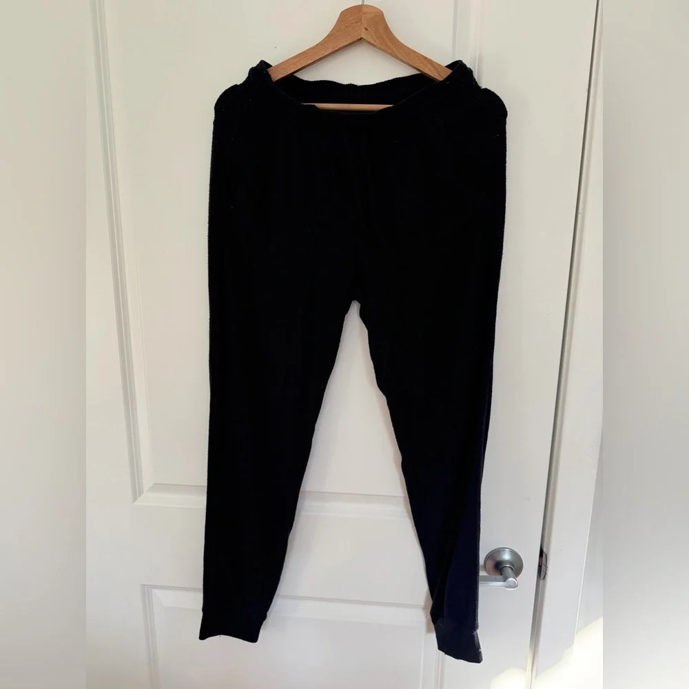 Alo Soho Sweatpant size Small Navy